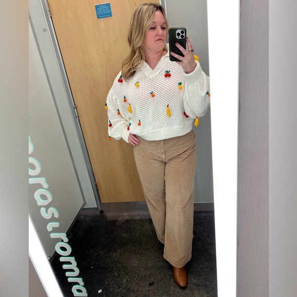 Meet your Posher! - Picture 2 of 6